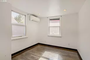 8738 NE Humboldt St, Portland, OR 97220 - Photo 17