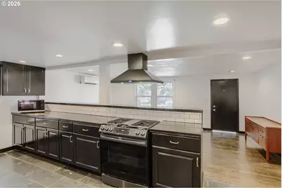 8738 NE Humboldt St, Portland, OR 97220 - Photo 11
