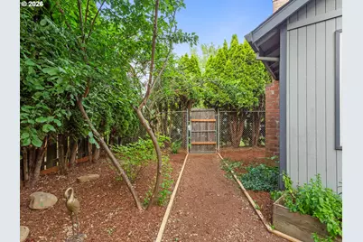 2243 NW Norman Ave, Gresham, OR 97030 - Photo 47