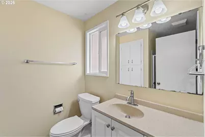 6445 B St, Springfield, OR 97478 - Photo 15