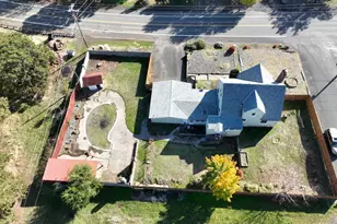 4233 Chenoweth Rd, The Dalles, OR 97058 - Photo 3