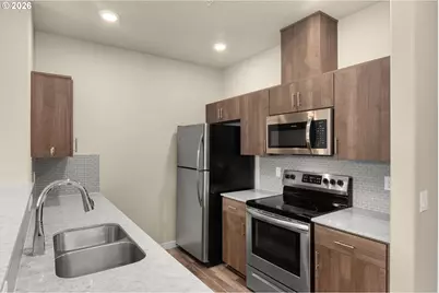 16405 NW Chadwick Way #303, Portland, OR 97229 - Photo 5