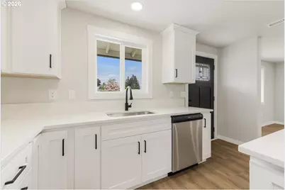 795 NW 6th Ave, Canby, OR 97013 - Photo 15