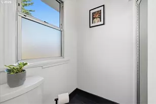 632 SE Peacock Ln, Portland, OR 97214 - Photo 13