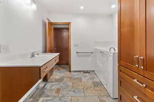 4241 SE Northridge Dr, Milwaukie, OR 97222 - Photo 21