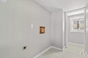 17125 SE 82nd Dr, Clackamas, OR 97015 - Photo 9