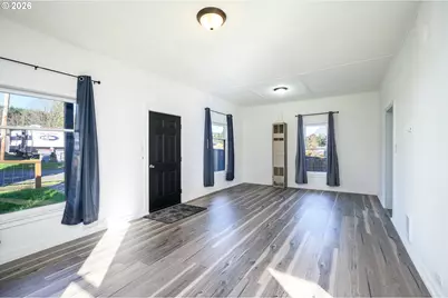 131 NE 2nd St, Willamina, OR 97396 - Photo 7