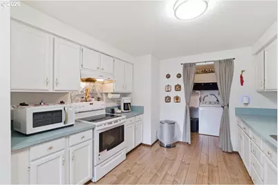 540 Marion Ct, Mount Angel, OR 97362 - Photo 7