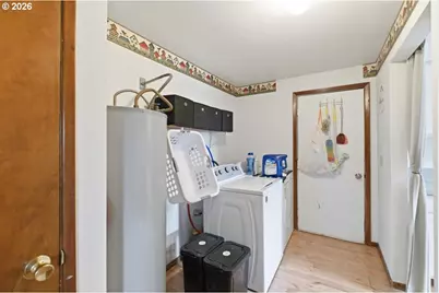 540 Marion Ct, Mount Angel, OR 97362 - Photo 9