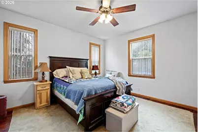 970 T St, Springfield, OR 97477 - Photo 17