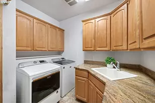 970 T St, Springfield, OR 97477 - Photo 29