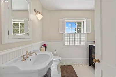 2836 NW Cumberland Rd, Portland, OR 97210 - Photo 39