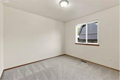 4745 N Amherst St, Portland, OR 97203 - Photo 11