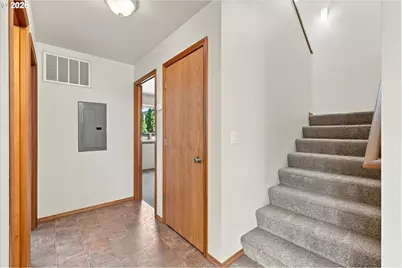 4745 N Amherst St, Portland, OR 97203 - Photo 9