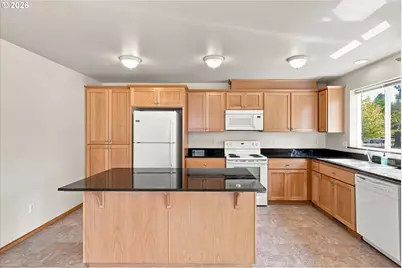 4745 N Amherst St, Portland, OR 97203 - Photo 7