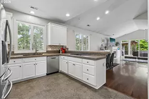 19874 Bennington Ct, West Linn, OR 97068 - Photo 11