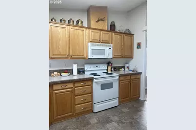 100 River Bend Rd #1, Reedsport, OR 97467 - Photo 5