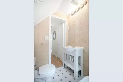 805 N Kelso Ave, Kelso, WA 98626 - Photo 33