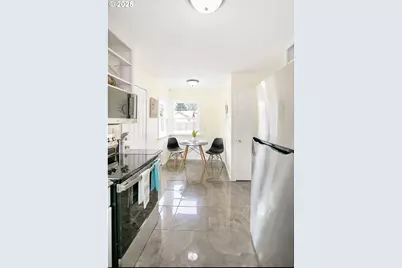 805 N Kelso Ave, Kelso, WA 98626 - Photo 15