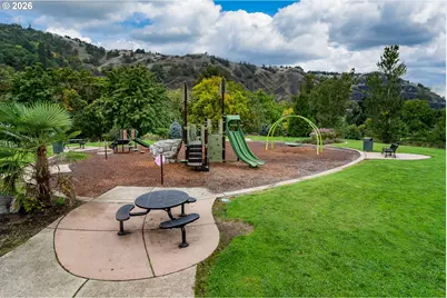 1410 SE Micelli St, Roseburg, OR 97470 - Photo 37