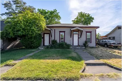 214 N Peach St, Medford, OR 97501 - Photo 3