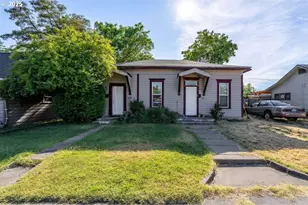 214 N Peach St, Medford, OR 97501 - Photo 3