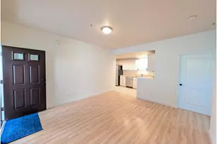 8906 NE Brentford Way, Hillsboro, OR 97006 - Photo 5