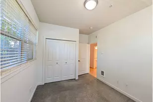 8906 NE Brentford Way, Hillsboro, OR 97006 - Photo 19