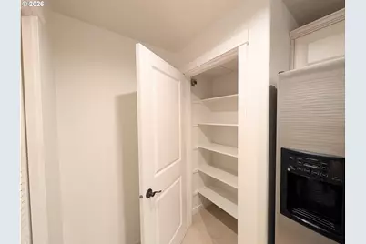 8906 NE Brentford Way, Hillsboro, OR 97006 - Photo 9