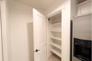 8906 NE Brentford Way, Hillsboro, OR 97006 - Photo 9