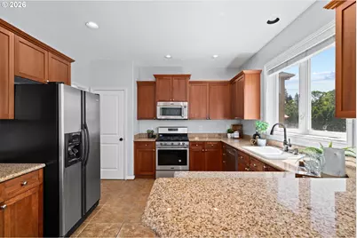 10290 SW Homestead Ln, Beaverton, OR 97008 - Photo 9