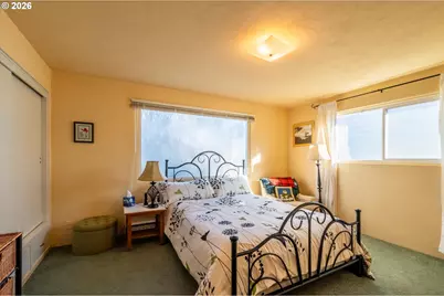615 Jackson Ave SW, Bandon, OR 97411 - Photo 23