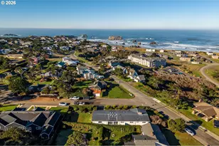 615 Jackson Ave SW, Bandon, OR 97411 - Photo 3