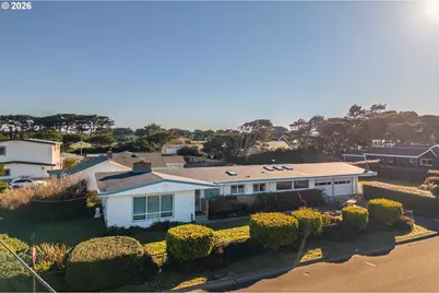 615 Jackson Ave SW, Bandon, OR 97411 - Photo 39