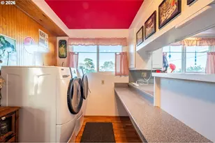 615 Jackson Ave SW, Bandon, OR 97411 - Photo 15