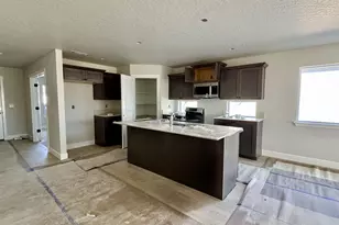 862 NE Laurel Spgs Dr, Hermiston, OR 97838 - Photo 3