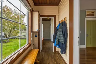 304 Spruce St, Ilwaco, WA 98624 - Photo 21