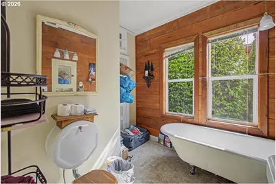 304 Spruce St, Ilwaco, WA 98624 - Photo 19