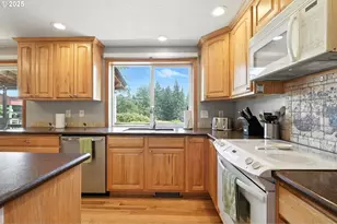 301 NE 408th Ct, Washougal, WA 98671 - Photo 9