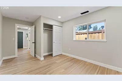 9400 NE Gertz Ct, Portland, OR 97211 - Photo 35