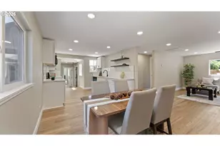9400 NE Gertz Ct, Portland, OR 97211 - Photo 11