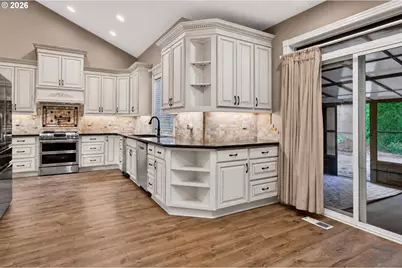 12604 SW Creekshire Dr, Tigard, OR 97223 - Photo 17