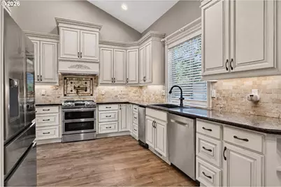 12604 SW Creekshire Dr, Tigard, OR 97223 - Photo 23