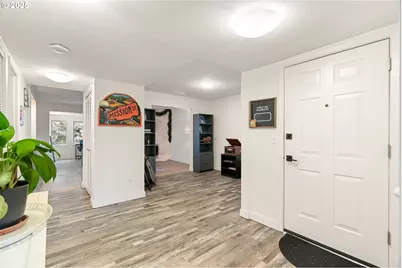 15928 NE Fremont St, Portland, OR 97230 - Photo 3