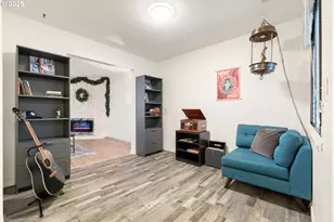 15928 NE Fremont St, Portland, OR 97230 - Photo 5