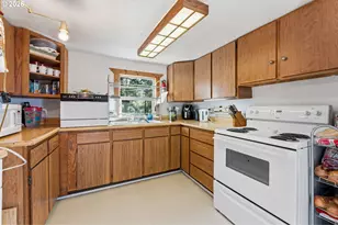 805 Coast Guard Hill Rd, Port Orford, OR 97465 - Photo 11