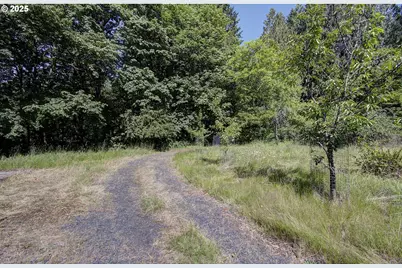 32084 Brooks Rd, Saint Helens, OR 97051 - Photo 21