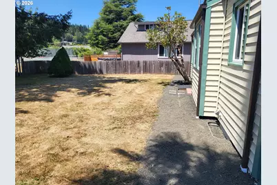 1023 N Knott St, Coquille, OR 97423 - Photo 31