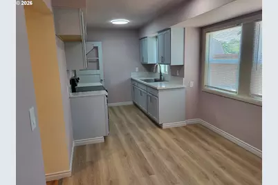 1023 N Knott St, Coquille, OR 97423 - Photo 13