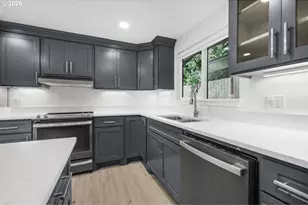 10220 SE Mt Scott Blvd, Portland, OR 97266 - Photo 15